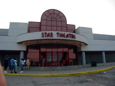 AMC Star Gratiot 15 - Entrance
